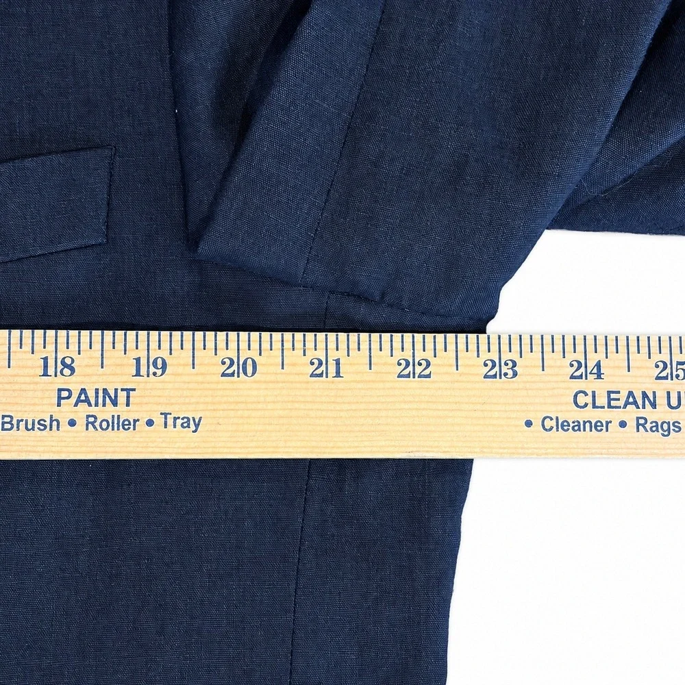 Banana Republic style profile